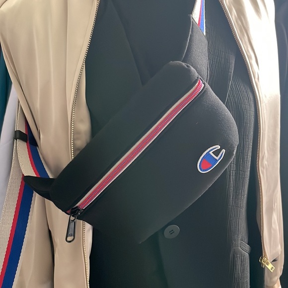 CHAMPION Black Belt bag, Fanny pack, extended strap. - Picture 5 of 7